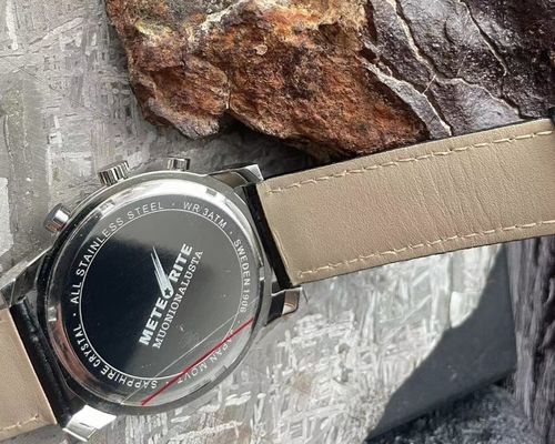 Αθλητικό στυλ Ανδρών Μετεωρίτης Ρολόι 30mm Μετεωρίτης Πυροβόλο Καθορισμού Καλυμμένο Ζαφείρι Κρυστάλλιο